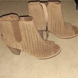Tom's Peep Toe booties